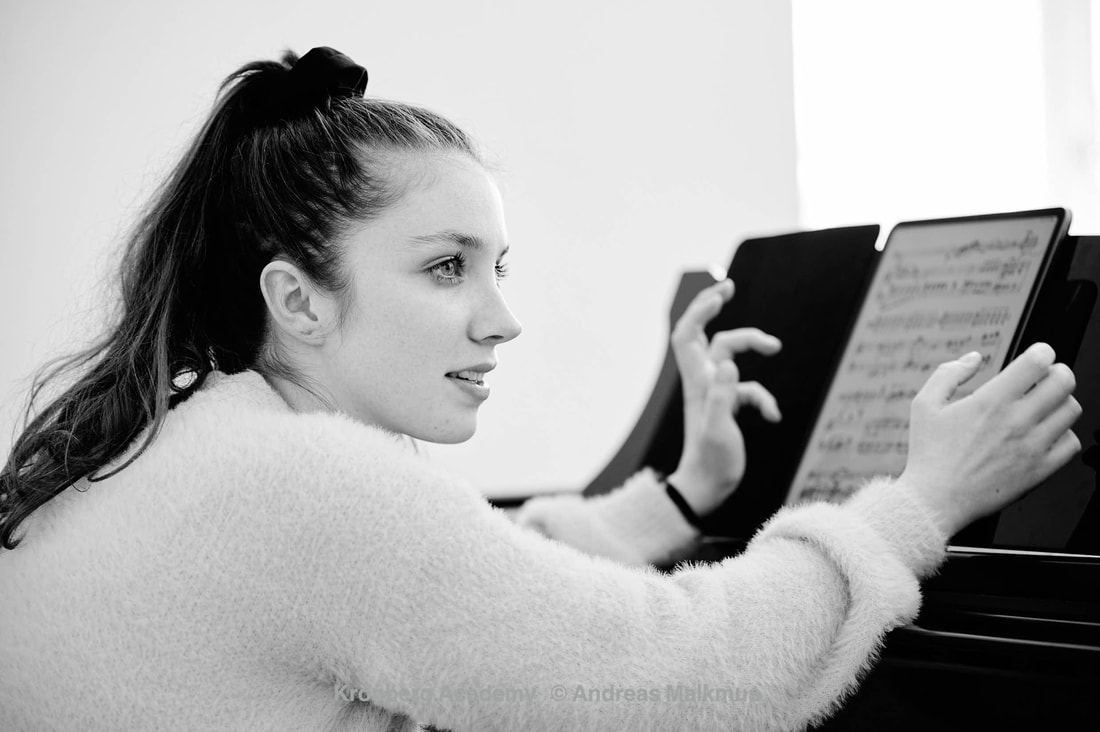 2021-10-kam-isserliss-am-068-screen_orig.jpg 2021-10-kam-isserliss-am-068-screen_orig